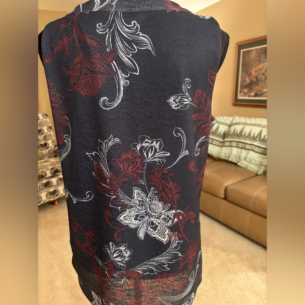 Christopher & Banks Floral Lined Sleeveless Top M - Picture 5 of 8
